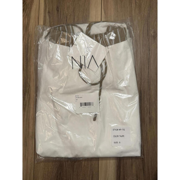 NWT! Nia Victoria Midi Skirt in Taupe Size Small - Picture 2 of 5